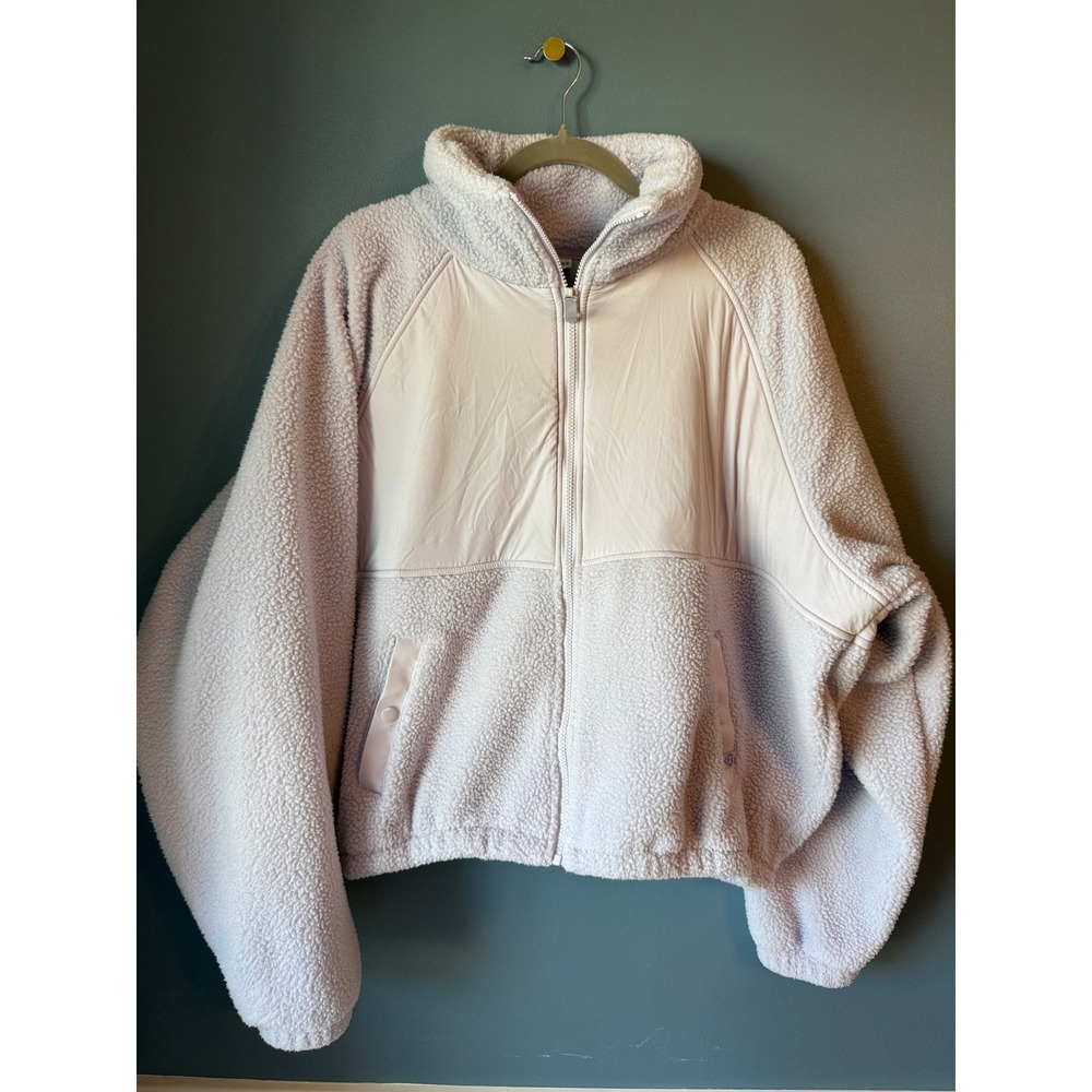 Blogilates lavender‎ campfire fleece